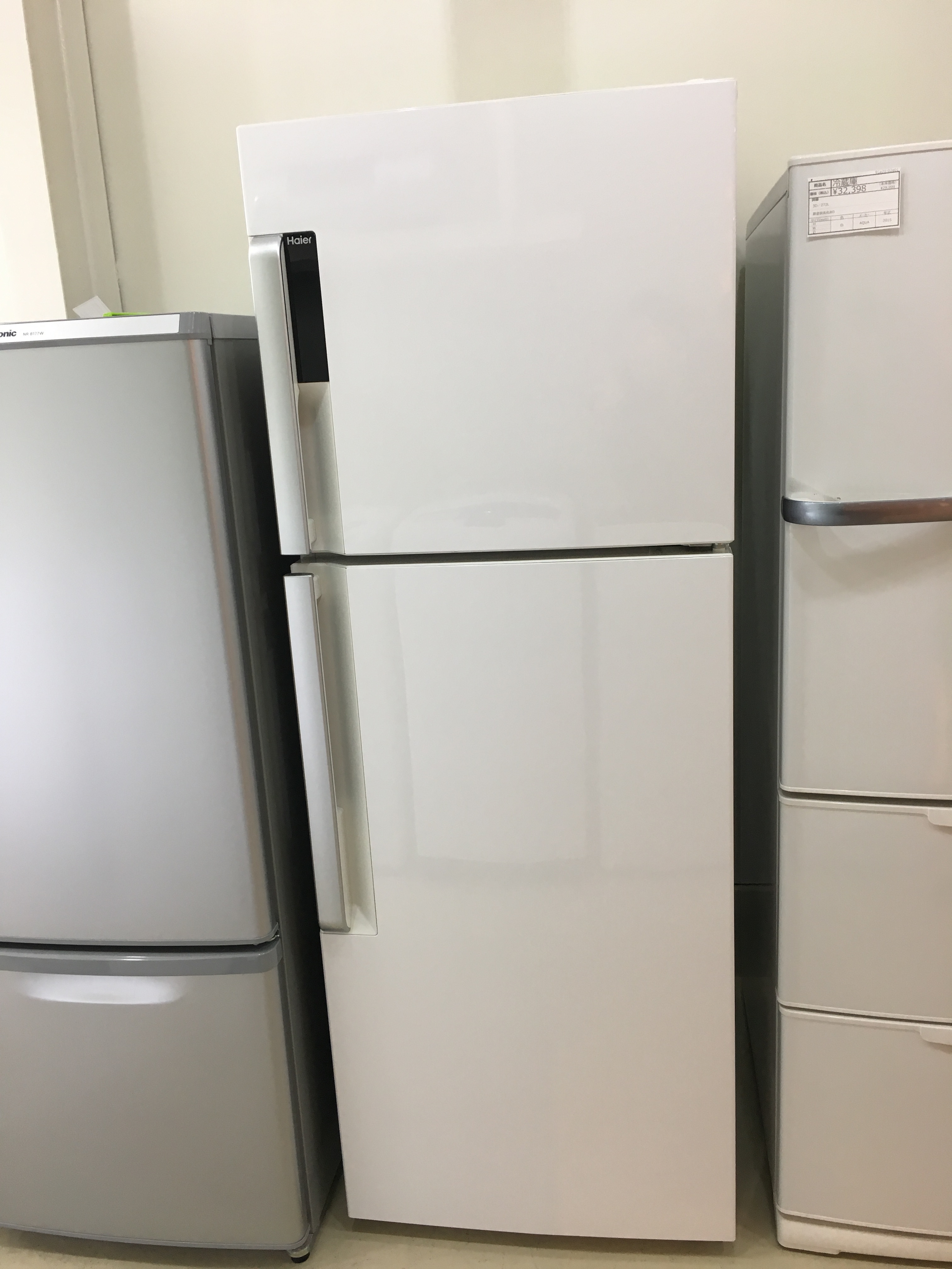 冷蔵庫　haier　JR-NF225A　引き取り歓迎