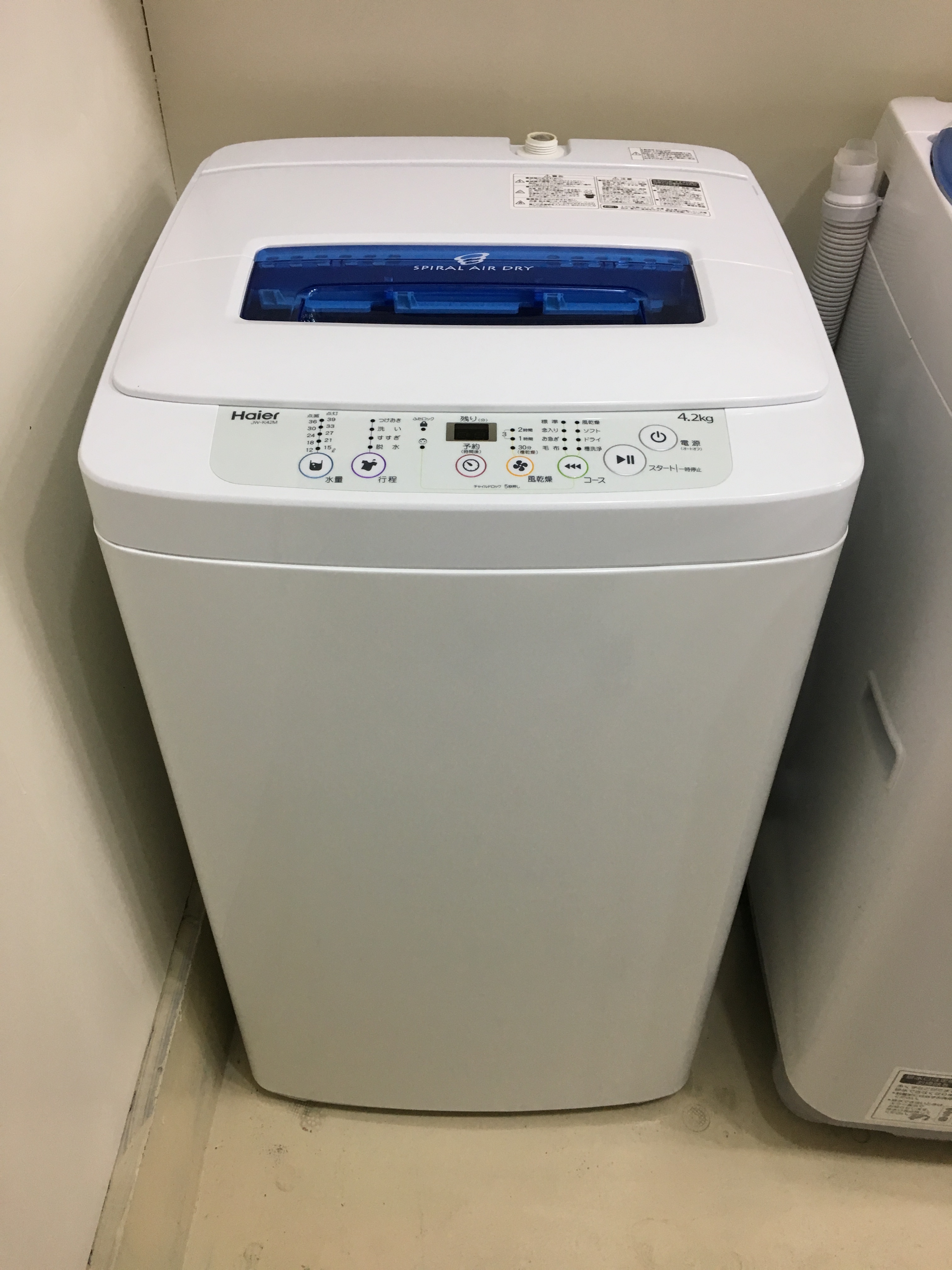 送料込み 4.2kg Haier 全自動洗濯機 JW-K42M ハイアール - 洗濯機